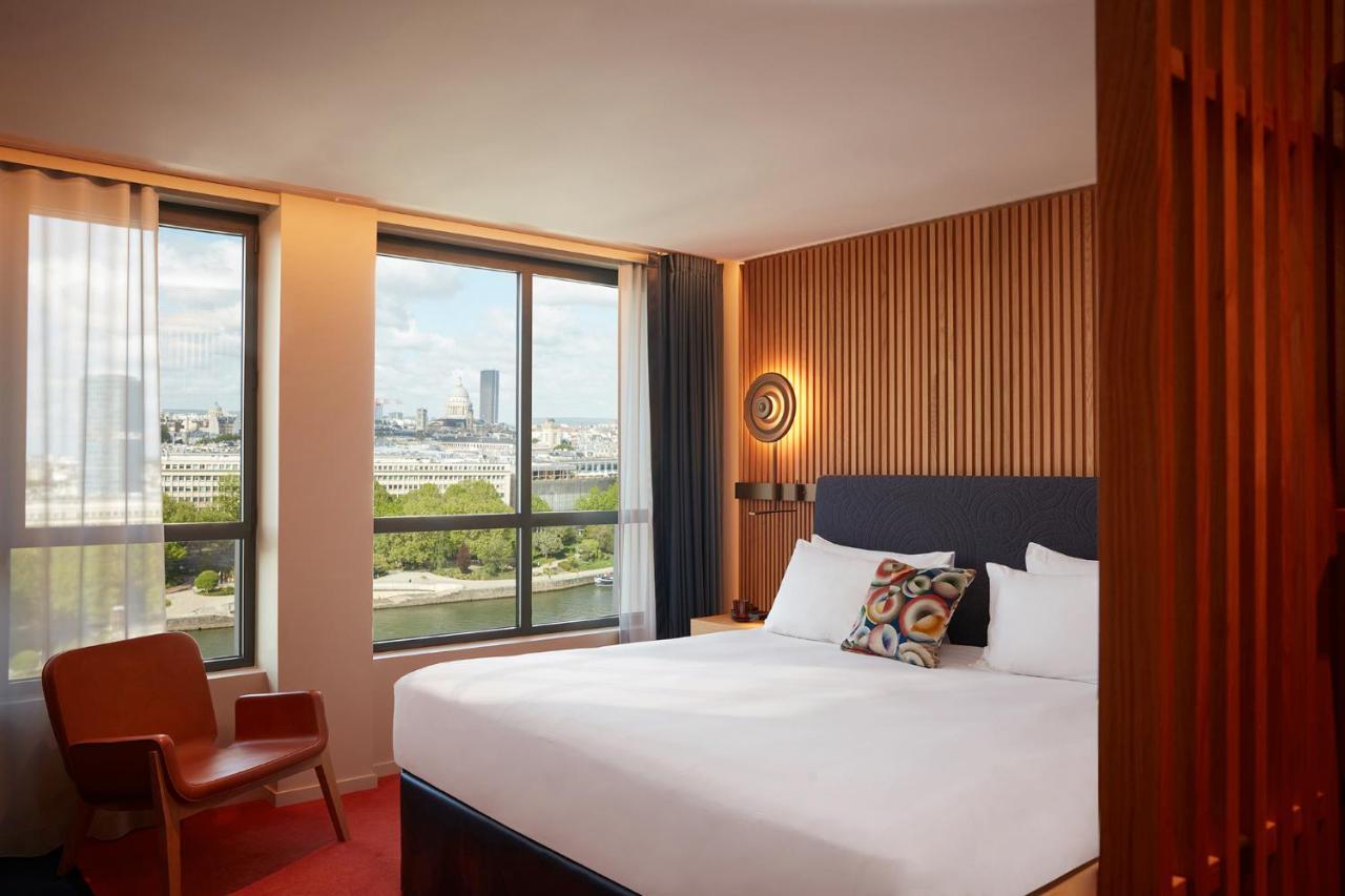 So/ Paris Hotel Экстерьер фото A bedroom at the hotel