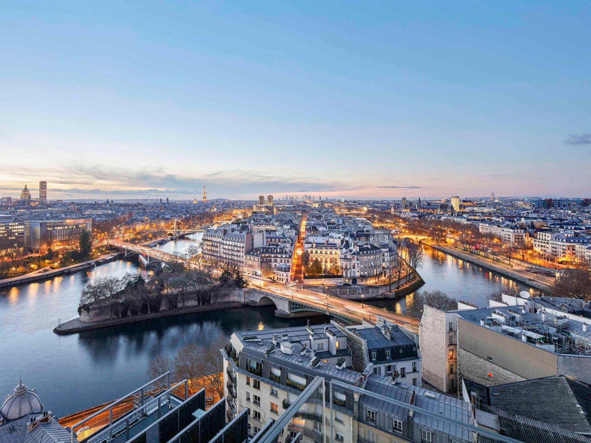 So/ Paris Hotel Экстерьер фото View of the Seine from the 14th arrondissement