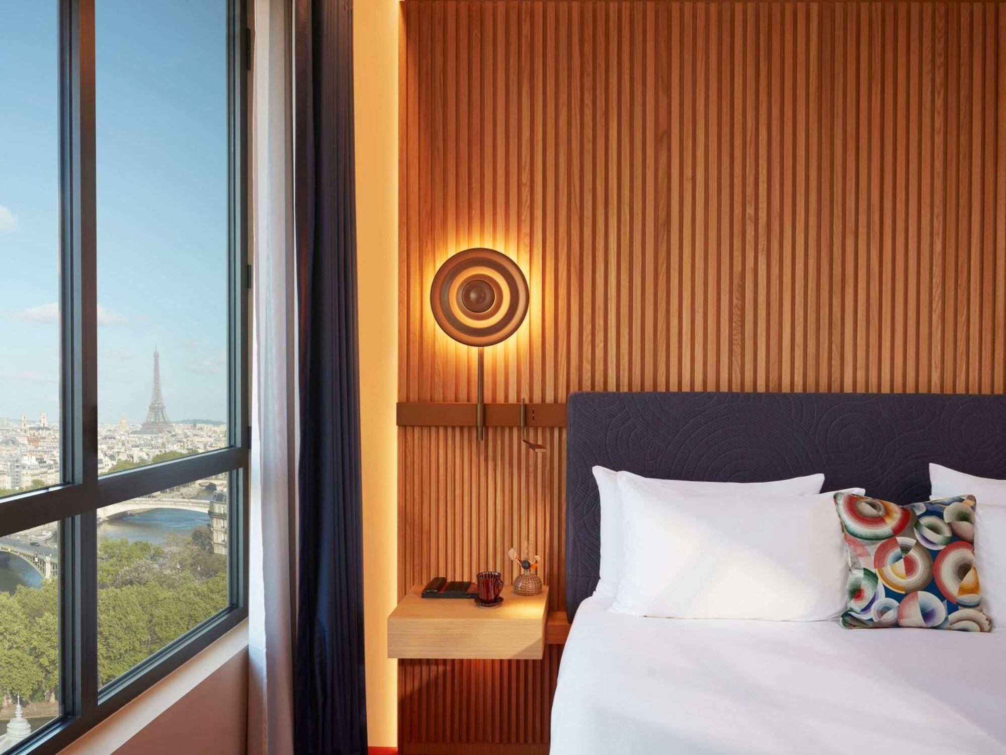 So/ Paris Hotel Экстерьер фото A room at the hotel