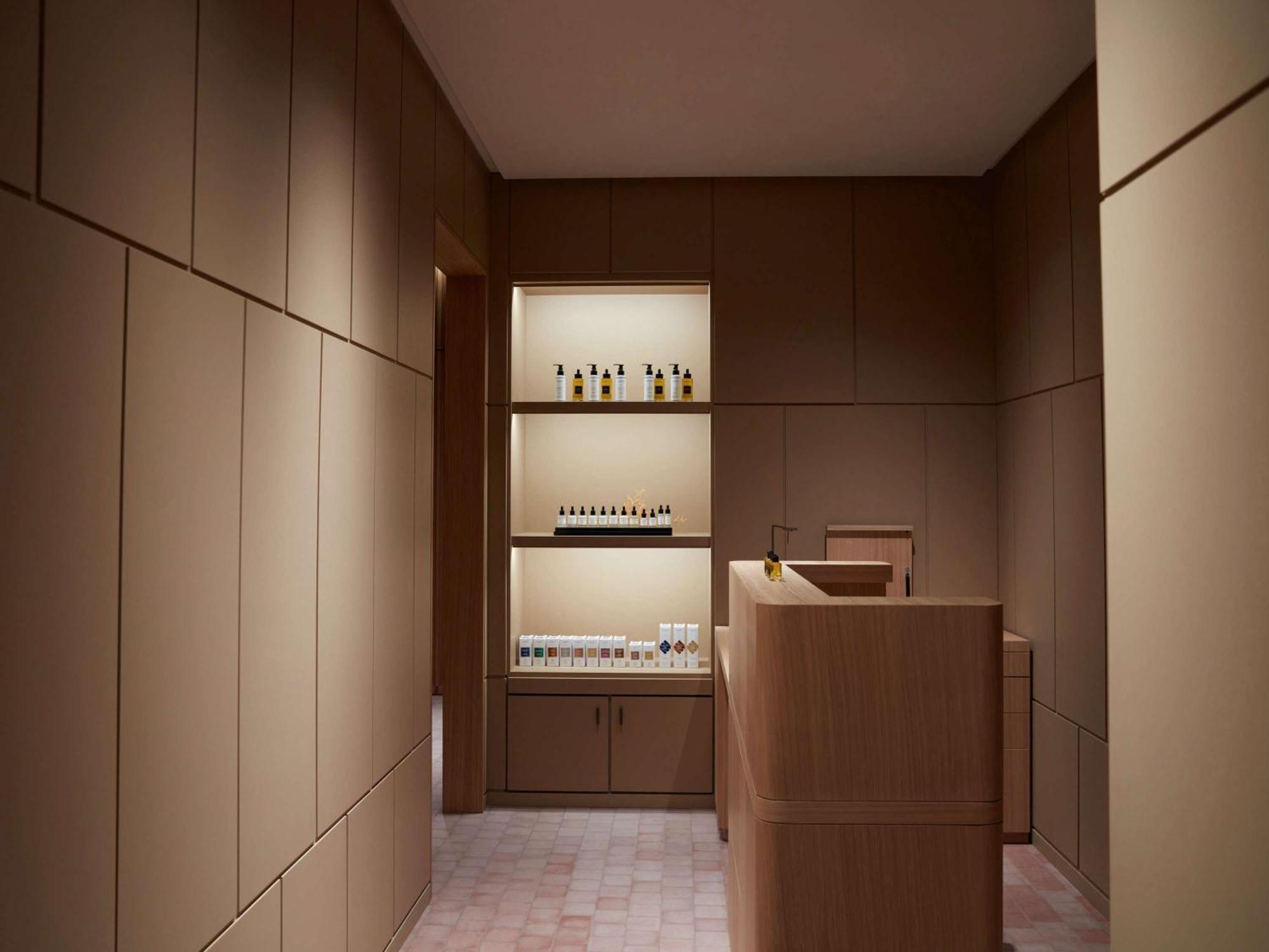 So/ Paris Hotel Экстерьер фото Aesop, Paris