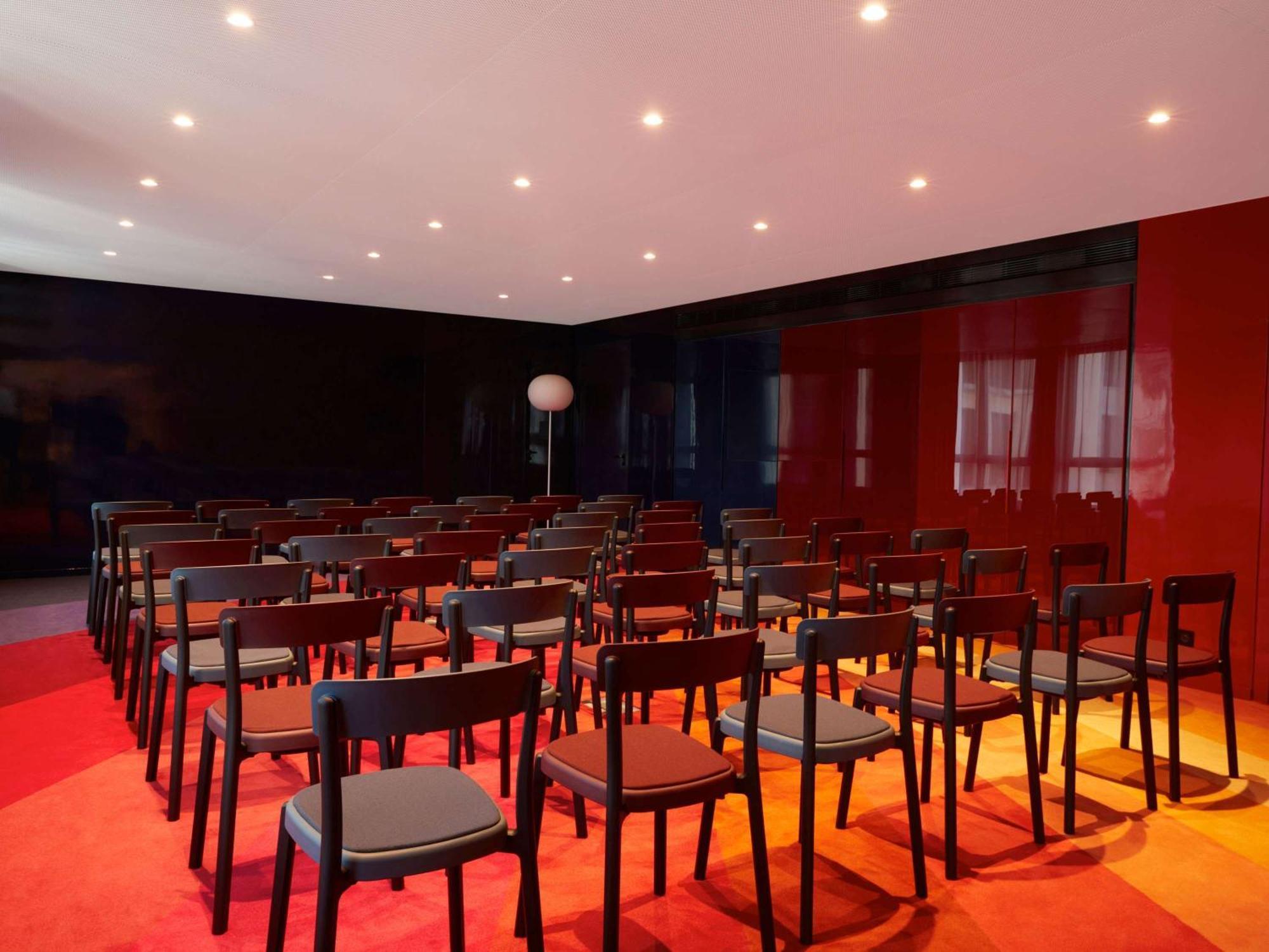So/ Paris Hotel Экстерьер фото The Red Room