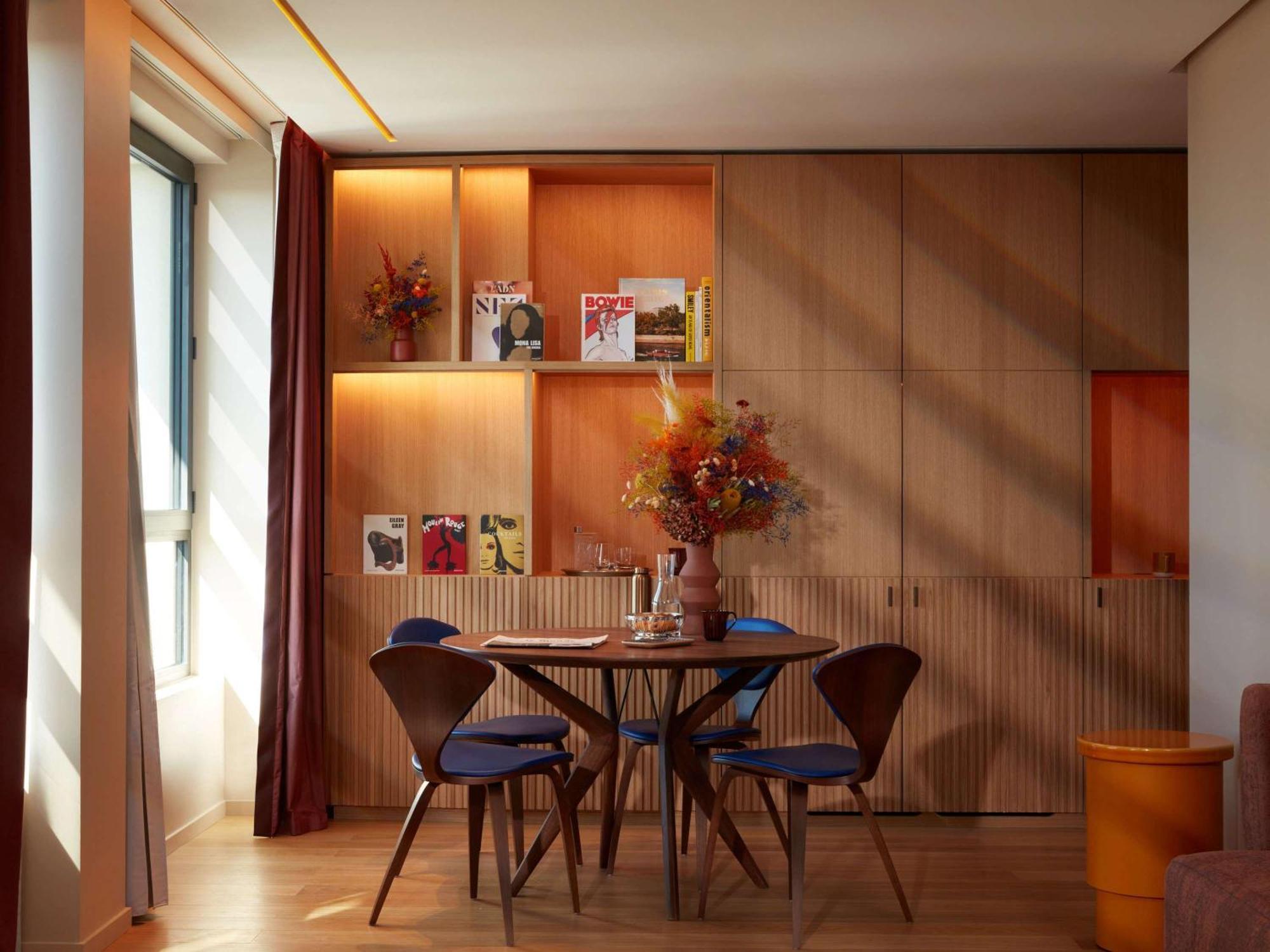 So/ Paris Hotel Экстерьер фото The dining room